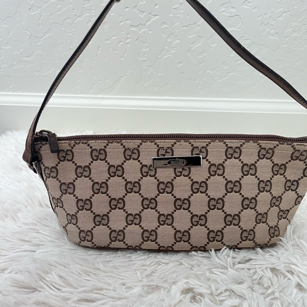 AUTHENTIC VINTAGE GUCCI BOAT BAG